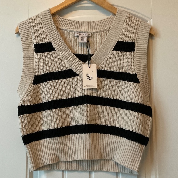 New Sincerely Jules Sweater Vest - Picture 1 of 3